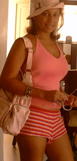 Date this voluptuous Dominican Republic girl Awhilda from San Francisco de Macoris N2547
