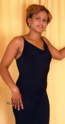 Date this attractive Dominican Republic girl Jenny from San Cristobal N2613