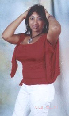 Date this charming Dominican Republic girl Yenny from  N2616