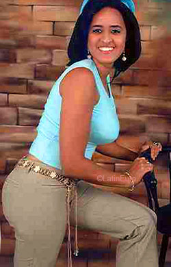 Date this tall Dominican Republic girl Rocio from San Francisco de Macoris N2671