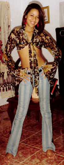 Date this hard body Dominican Republic girl Yudelka from Santo Domingo N2684