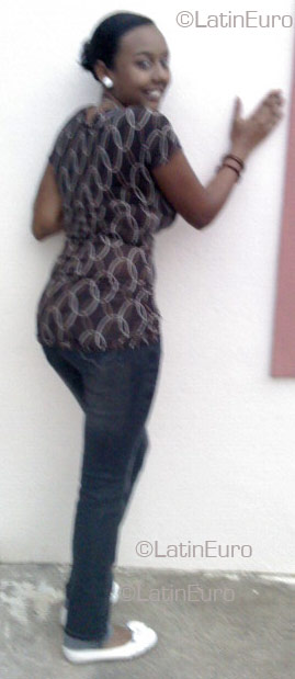 Date this gorgeous Dominican Republic girl Yoscaira from Santiago N269