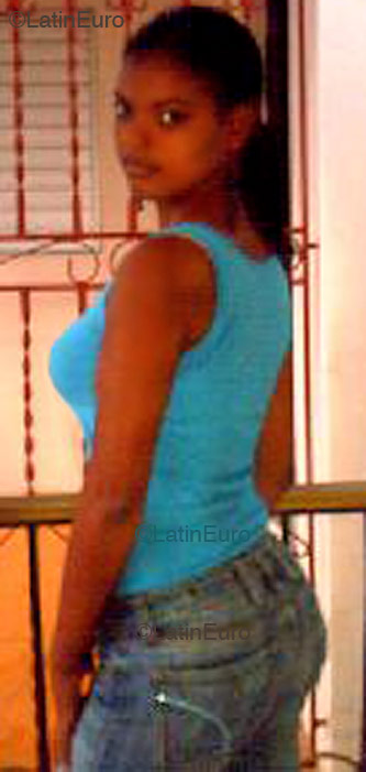 Date this beautiful Dominican Republic girl Alexandra from Nagua N281
