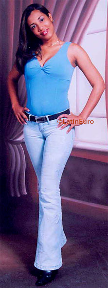 Date this fun Dominican Republic girl Johanny from Santo Domingo N2881