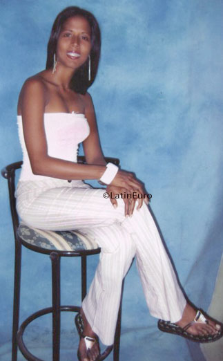 Date this stunning Dominican Republic girl Gloria from  N2940