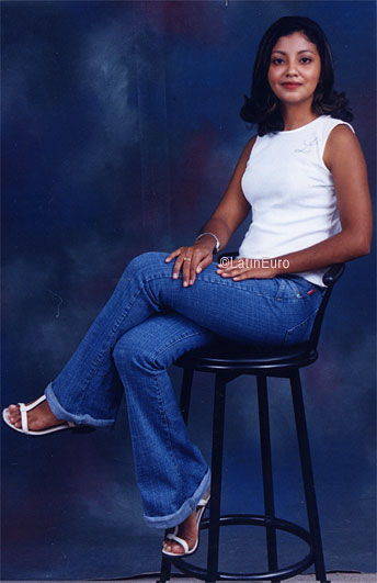 Date this delightful Any Country girl Sindy from  N2973
