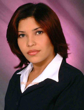 Date this voluptuous Panama girl Yesenia from  N3076