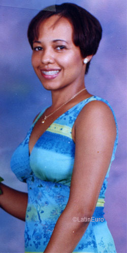 Date this sensual Dominican Republic girl Benny from Santiago N3077