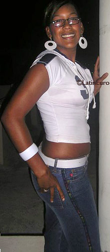 Date this happy Dominican Republic girl Vilma from Santiago N3230