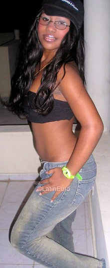 Date this good-looking Dominican Republic girl Nairoby from Santiago N3231