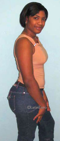 Date this voluptuous Dominican Republic girl Elizabeth from Santo Domingo N3266