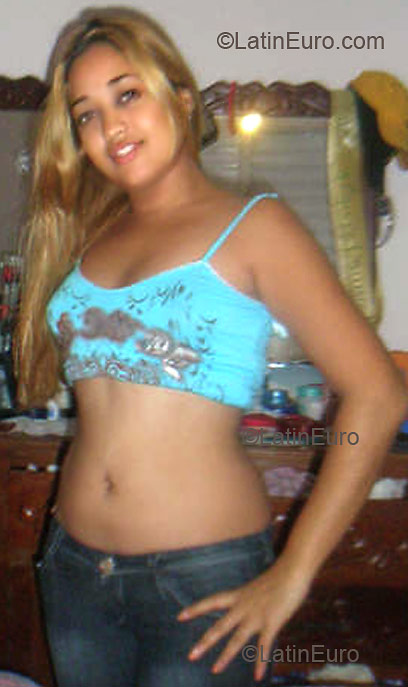 Date this attractive Any Country girl Vianka- from  N438