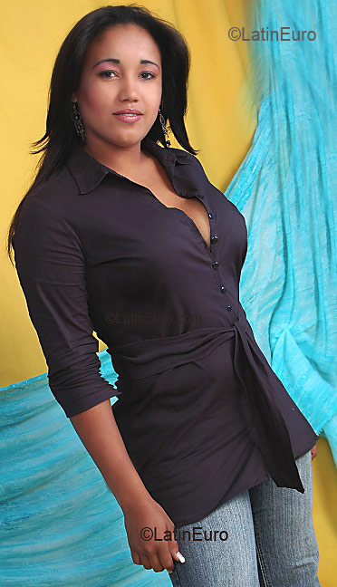 Date this cute Dominican Republic girl Johanna from San Critobal N532