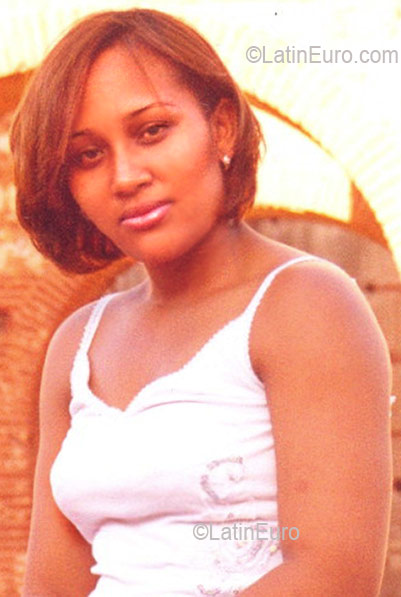 Date this passionate Dominican Republic girl Paola from Monte Plata N549