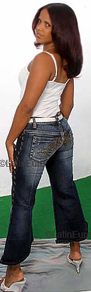 Date this young Dominican Republic girl Anny from Santo Domingo N563