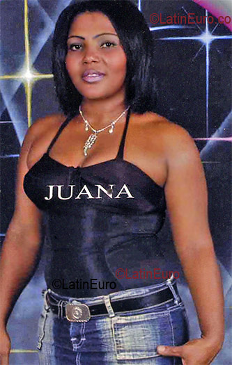 Date this passionate Dominican Republic girl Juana from Santo Domingo N611