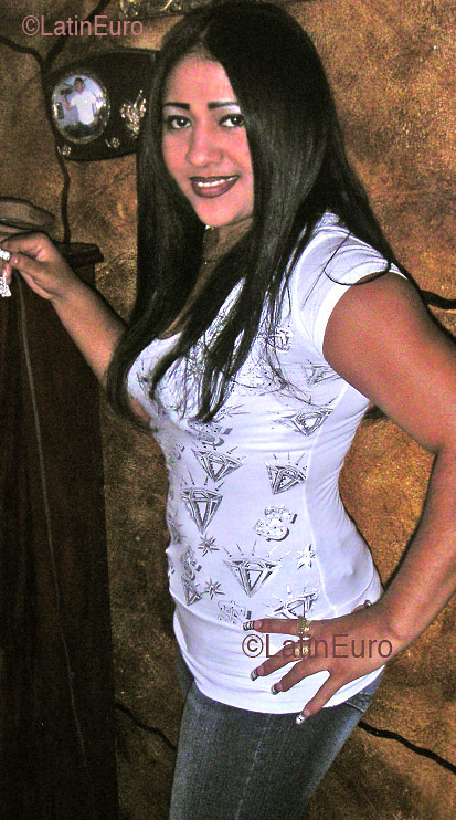 Date this beautiful Dominican Republic girl Yasilis from Santiago N648