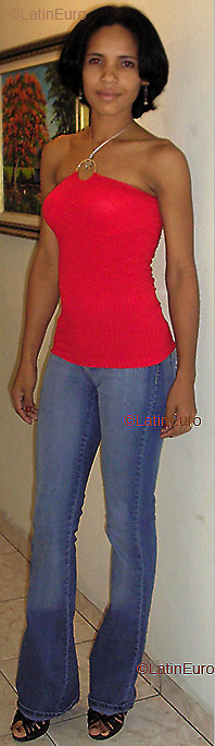 Date this hard body Dominican Republic girl Zunilda from Santo Domingo N688