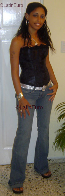 Date this sultry Dominican Republic girl Yohanna from La Romana N689