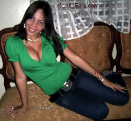 Date this delightful Dominican Republic girl Elibel from Santiago N743
