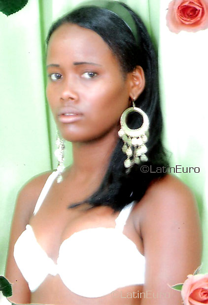 Date this good-looking Dominican Republic girl Karen from  N797