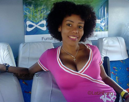 Date this pretty Dominican Republic girl Mariolis from Santo Domingo N876