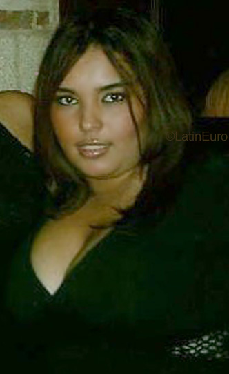 Date this gorgeous Dominican Republic girl Kimberly from Santo Domingo N970