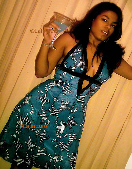 Date this fun Dominican Republic girl Leslie from Santo Domingo N978