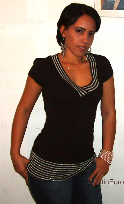 Date this gorgeous Dominican Republic girl Celeste from Maria Trinidad Sanchez N995