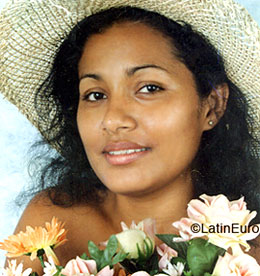 Date this beautiful Brazil girl Rejane from JABOATAO B6268