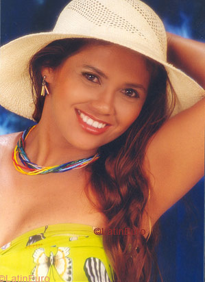 Date this good-looking Brazil girl Luliane from  B6719