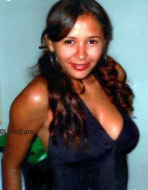 Date this voluptuous Brazil girl Ceica from CONCEICAO B8058