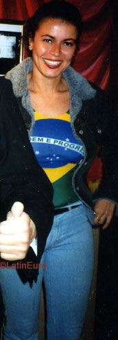 Date this gorgeous Brazil girl Bianca from RIO DE JANEIRO B8088
