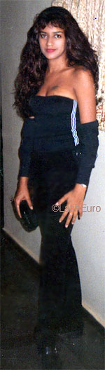 Date this nice looking Brazil girl Angela from PORTO VELHO B8507