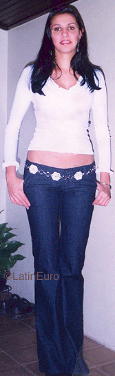 Date this beautiful Brazil girl Daniella from AGRONOMICA B9824