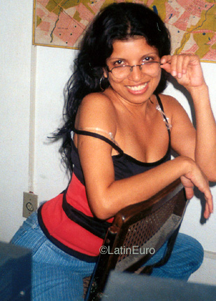 Date this beautiful Brazil girl Neila from BARRA B9849