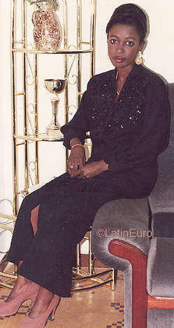 Date this voluptuous Any Country girl Ramatoulaye from Dakar N3789