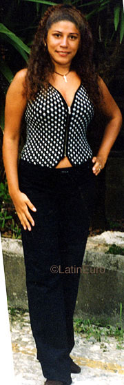Date this stunning Brazil girl Nadia from RIO DE JANEIRO B9482