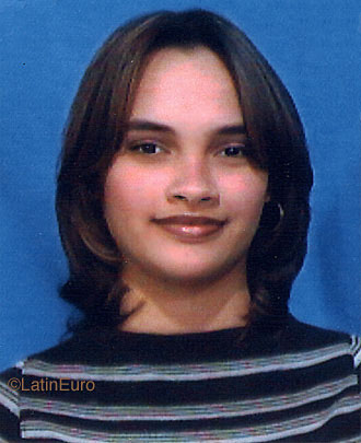 Date this funny Dominican Republic girl Dimaris from Santo Domingo N3721