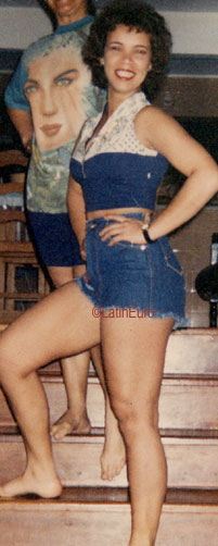 Date this passionate Brazil girl Elida from VICOSA B8891