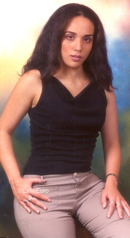 Date this happy Colombia girl Juana from Envigado C72