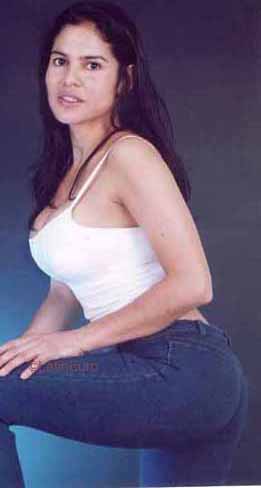 Date this charming Colombia girl Lelia from Bogota C47