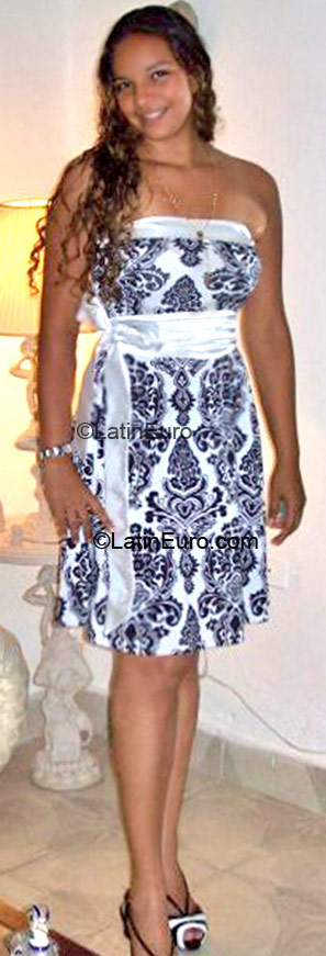 Date this delightful Colombia girl Diana from Barranquilla CO25