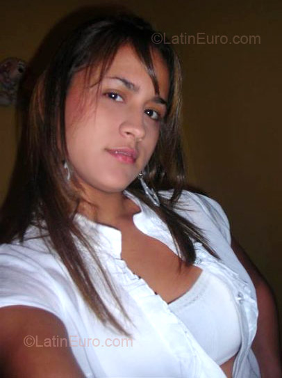 Date this gorgeous Colombia girl Alexandra from Cali CO37