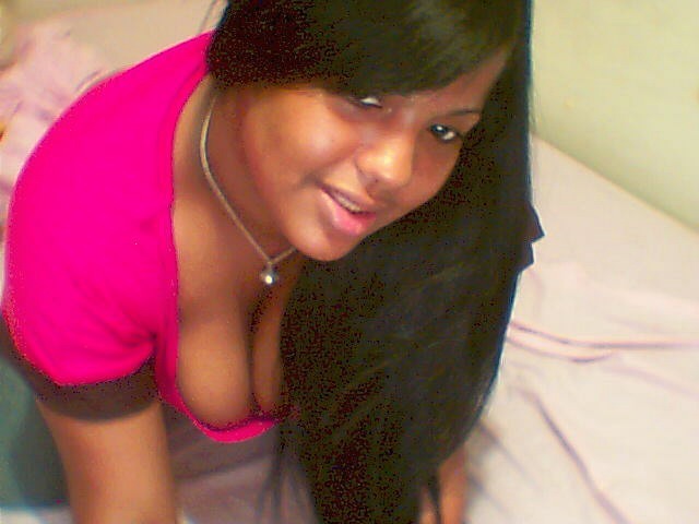 Date this voluptuous Dominican Republic girl Miguelina Alba from Santo Domingo DO41