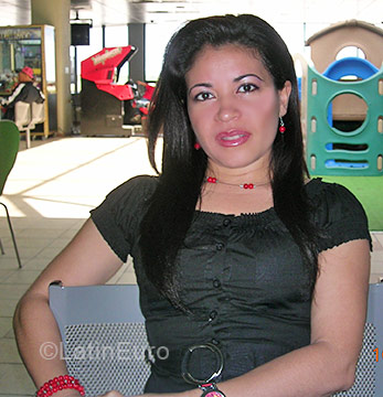 Date this sultry Dominican Republic girl Benny from Santo Domingo DO125