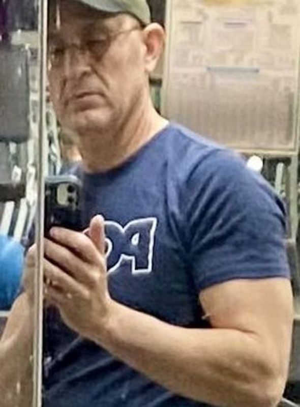 Date this hot United States man Stephen from Lexington US218