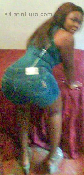 Date this charming Brazil girl Denise from Rio De Janeiro BR238