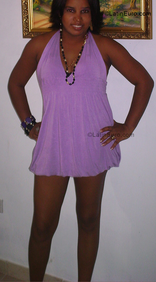 Date this fun Dominican Republic girl Alkidiana from Santo Domingo DO183