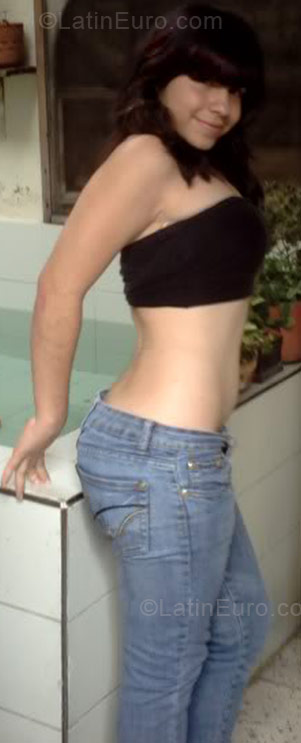 Date this exotic Colombia girl Jennifer Andrea from Palmira CO191